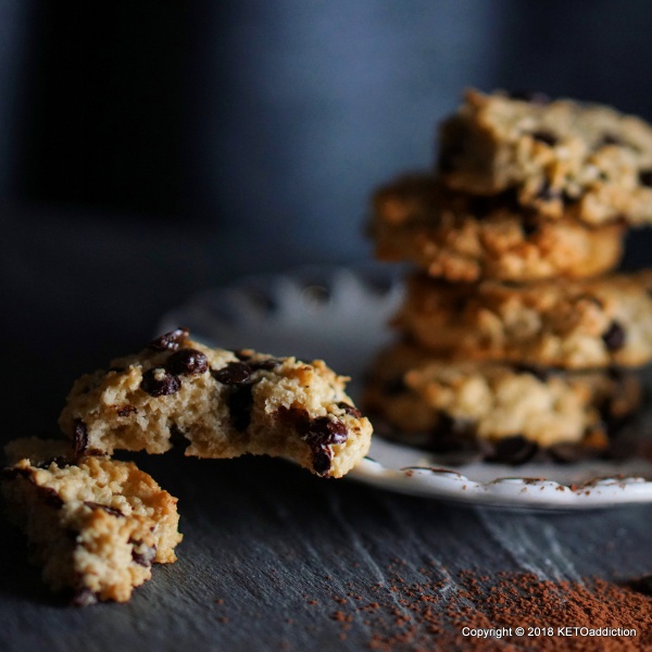 KETO ciasteczka orzechowo kokosowe z nutą czekolady